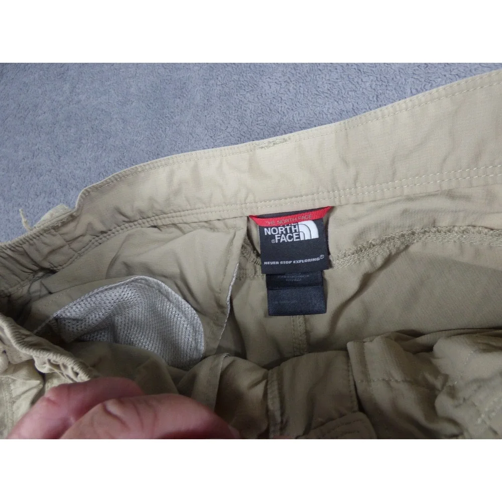 The North Face Mens Khaki Tan Nylon Cargo Hiking Shorts Small Regular S/P